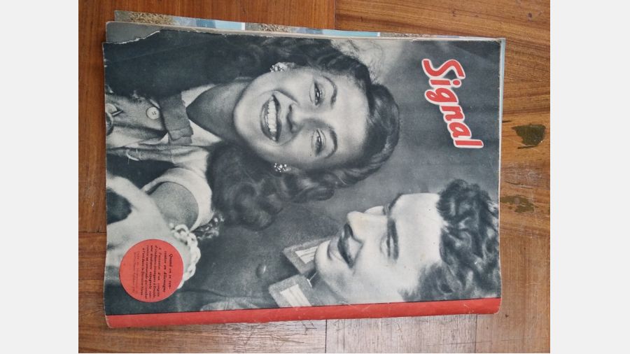 Very rare signal magazine ww2 Original December 1942 french edition relic