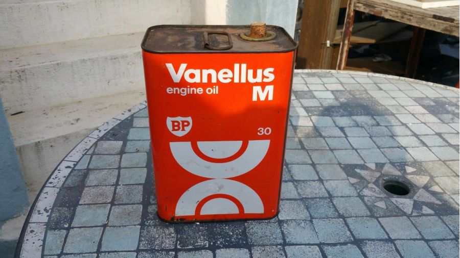 Vintage Rare BP British Petroleum 3 Litre Vanellus Motor Oil Can Tin advertising